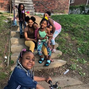 Meet your Posher, Markela